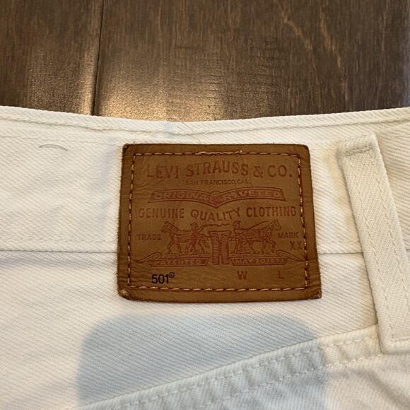 Levis 501 Original Shorts 32 White Denim‎ Distressed Button Fly Frayed Hem Big E - Picture 5 of 16